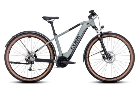 VTT Électrique Semi-Rigide Cube Reaction Hybrid Performance 500 Allroad Shimano Alivio 9V 500 Wh 29'' Noir 2023