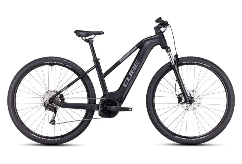 VTT Électrique Semi-Rigide Cube Reaction Hybrid Performance 625 Trapeze Shimano Alivio 9V 625 Wh 29'' Noir 2023