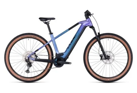 VTT Électrique Semi-Rigide Cube Reaction Hybrid Race 750 Shimano Deore/XT 12V 750 Wh 29'' Bleu Violet Switch 2023