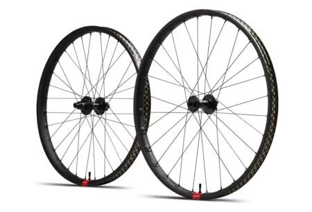 Paire de Roue Reserve E 30 HD 31 DH Industry Nine 1/1 29'' | Boost 15x110 - 12x148 mm | CenterLock