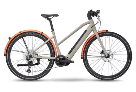 Vélo de Ville Électrique BMC 257 AMP AL Two ST Shimano Deore 12V 625 Wh 700 mm Beige Powder Sand 2023