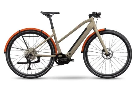Vélo de Ville Électrique BMC 257 AMP Two ST Shimano Deore 12V 625 Wh 700 mm Beige Sand 2022