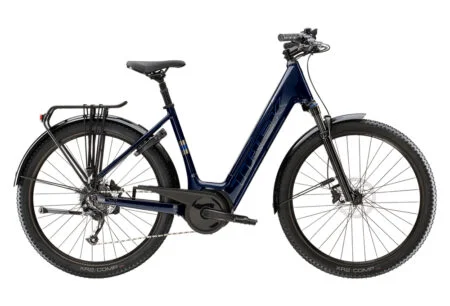 Vélo de Ville Électrique Trek Verve+ 4 Lowstep Shimano Altus 9V 725 Wh Bleu Foncé 2023