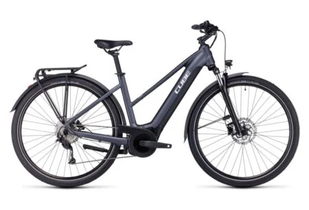 VTC Électrique Cube Touring Hybrid One 500 Trapeze Shimano Alivio 9V 500 Wh 700 mm Gris 2023
