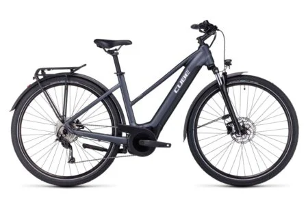 VTC Électrique Cube Touring Hybrid One 500 Trapeze Shimano Alivio 9V 500 Wh 700 mm Gris 2023