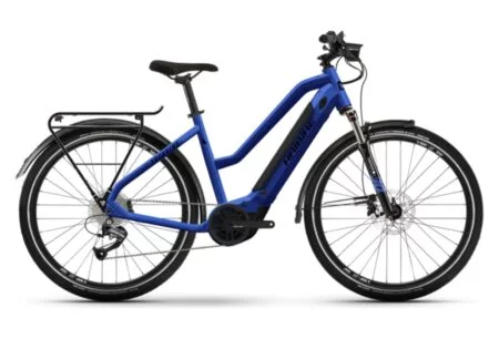 VTC Électrique Haibike Trekking 4 Mid Shimano Alivio/Altus 9V 500 Wh 27.5'' Bleu Mat 2023