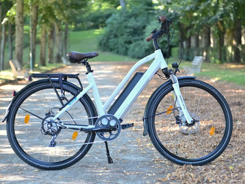 NCM Milano Plus Vélo Electrique Trekking 250W Batterie 48V 16Ah 768Wh